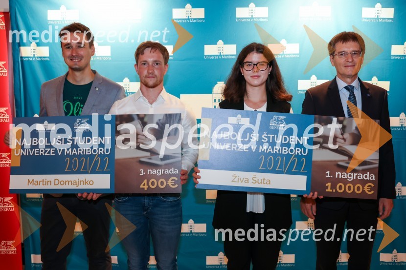 doc. dr. Urban Bren,  Fakulteta za kemijo in kemijsko tehnologijo, Univerza v Mariboru;  Martin Domajnko, 3. najboljši študent Univerze v Mariboru v letu 2021/2022;  Živa Šuta, najboljša študentka Univerze v Mariboru v letu 2021/2022; prof. dr. Zdravko Kačič, rektor Univerze v MariboruNajboljša študentka Univerze v Mariboru v študijskem letu 2021/2022 je Živa Šuta