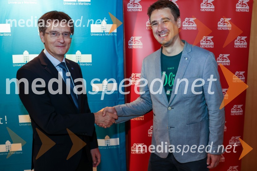 prof. dr. Zdravko Kačič, rektor Univerze v Mariboru; doc. dr. Urban Bren,  Fakulteta za kemijo in kemijsko tehnologijo, Univerza v MariboruNajboljša študentka Univerze v Mariboru v študijskem letu 2021/2022 je Živa Šuta