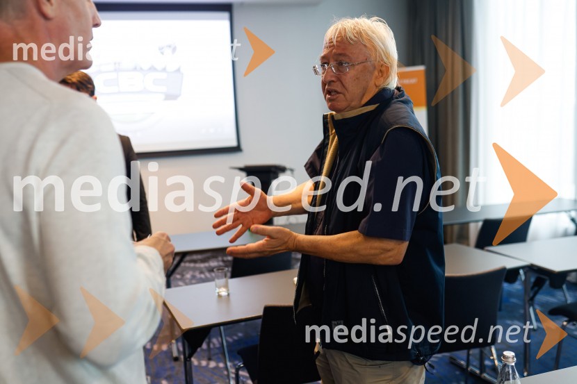 Popolna legalizacija konoplje je največja gospodarska priložnost za Slovenijo, tiskovna konferenca