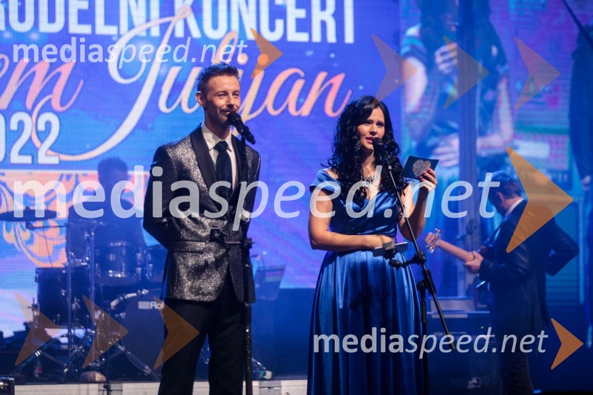  Gregor Bezenšek, glasbenik, Soulgreg artist, društvo Viljem Julijan;  Nina  Bezenšek, društvo Viljem JulijanVeliki dobrodelni koncert Vilijem Julijan 2022