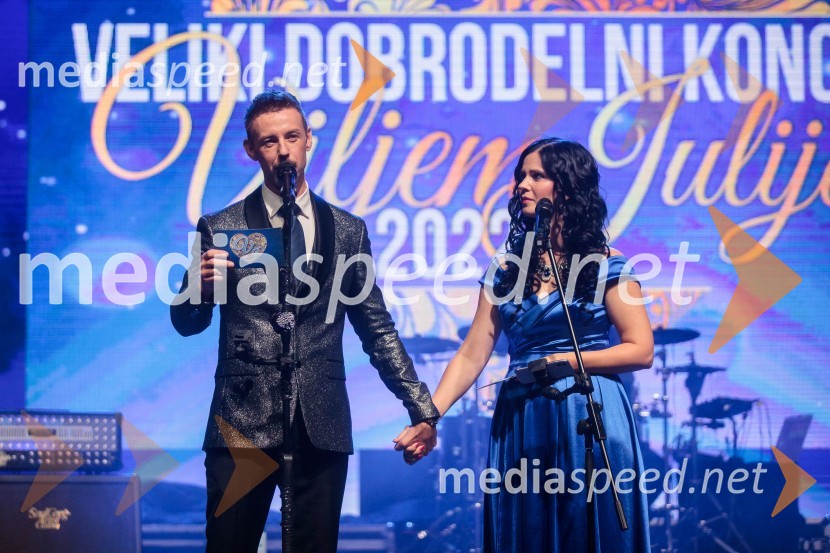  Gregor Bezenšek, glasbenik, Soulgreg artist, društvo Viljem Julijan;  Nina  Bezenšek, društvo Viljem JulijanVeliki dobrodelni koncert Vilijem Julijan 2022