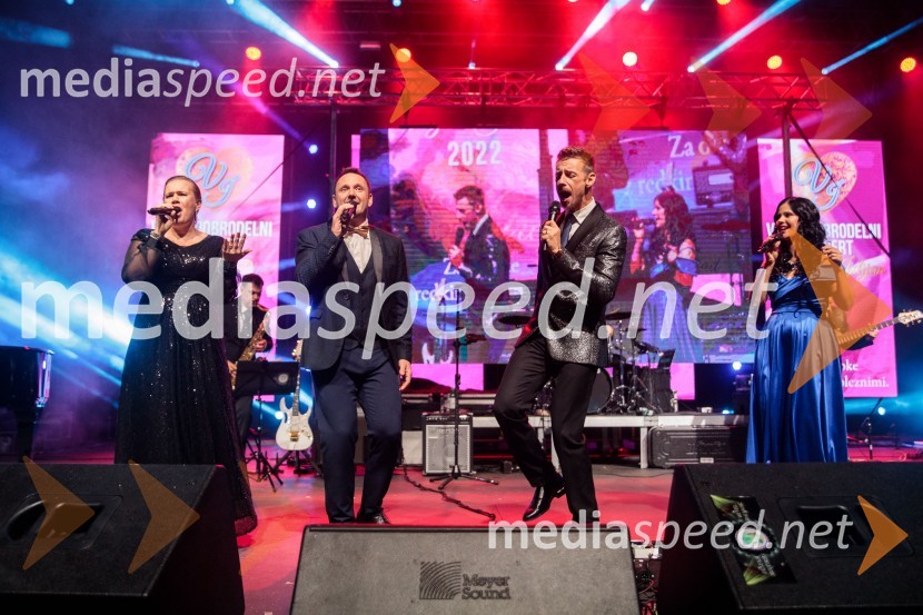  ... ;  ... ;  Gregor Bezenšek, glasbenik, Soulgreg artist, društvo Viljem Julijan;  Nina  Bezenšek, društvo Viljem JulijanVeliki dobrodelni koncert Vilijem Julijan 2022