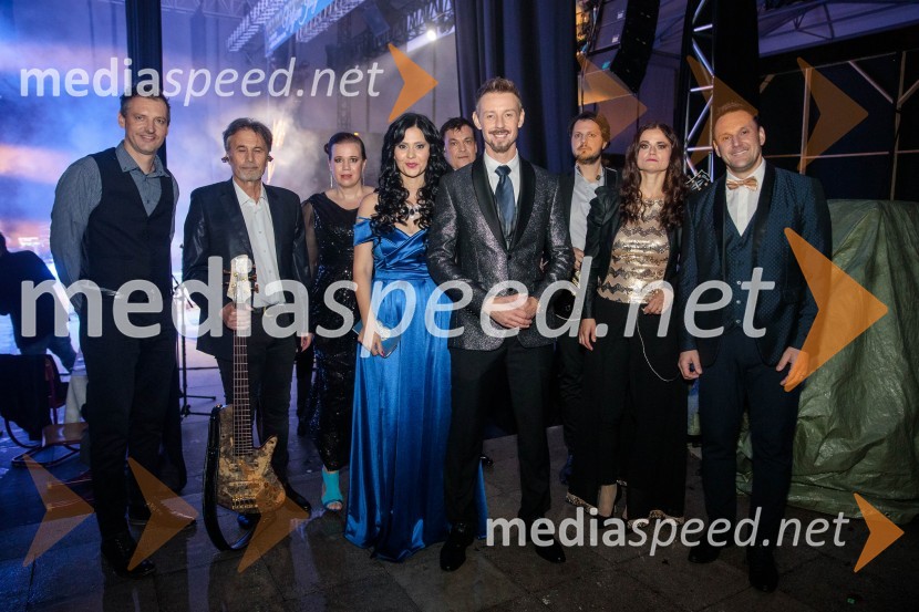  ... ;  ... ;  ... ;  Nina  Bezenšek, društvo Viljem Julijan;  ... ;  Gregor Bezenšek, glasbenik, Soulgreg artist, društvo Viljem Julijan;  ... ;  ... ;  ... Veliki dobrodelni koncert Vilijem Julijan 2022