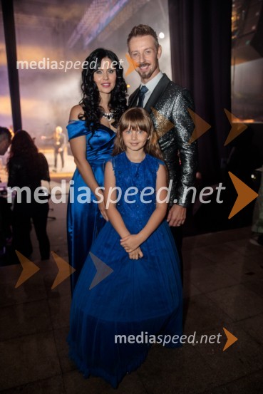  Nina  Bezenšek, društvo Viljem Julijan;  Ella Vita Bezenšek;  Gregor Bezenšek, glasbenik, Soulgreg artist, društvo Viljem JulijanVeliki dobrodelni koncert Vilijem Julijan 2022