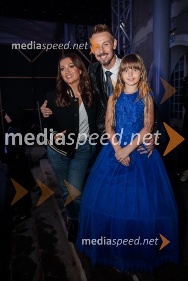  Nina Badrić, pevka;  Gregor Bezenšek, glasbenik, Soulgreg artist, društvo Viljem Julijan;  Ella Vita BezenšekVeliki dobrodelni koncert Vilijem Julijan 2022