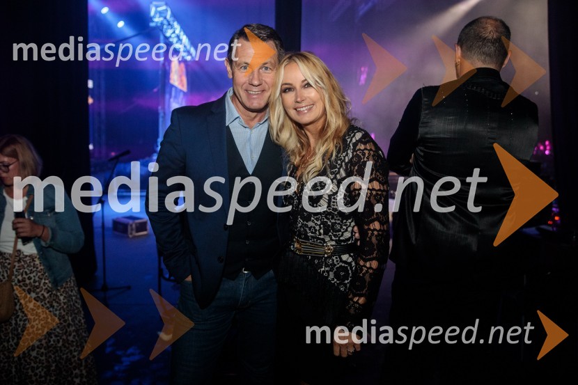  Marko Vozelj, pevec;  Saša Lendero, pevka, voditeljicaVeliki dobrodelni koncert Vilijem Julijan 2022