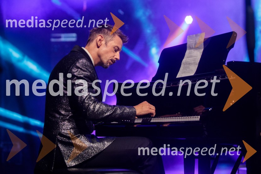  Gregor Bezenšek, glasbenik, Soulgreg artist, društvo Viljem JulijanVeliki dobrodelni koncert Vilijem Julijan 2022