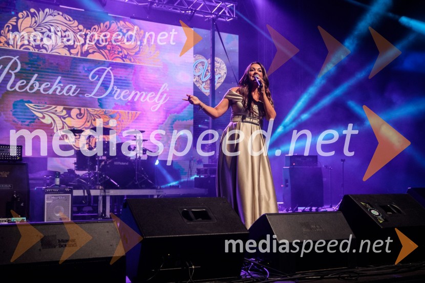  Rebeka Dremelj, pevkaVeliki dobrodelni koncert Vilijem Julijan 2022