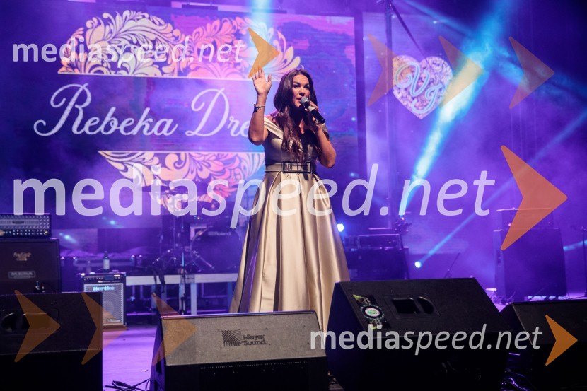  Rebeka Dremelj, pevkaVeliki dobrodelni koncert Vilijem Julijan 2022