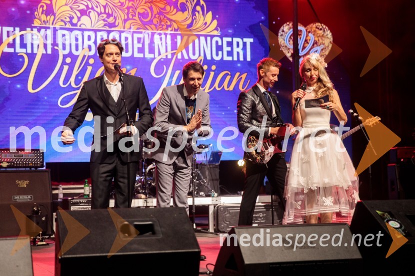  Domen Valič, igralec;  ... ;  Gregor Bezenšek, glasbenik, Soulgreg artist, društvo Viljem Julijan;  Ajda Bezenšek, strokovna direktorica izobraževalnih programov v EksenaVeliki dobrodelni koncert Vilijem Julijan 2022