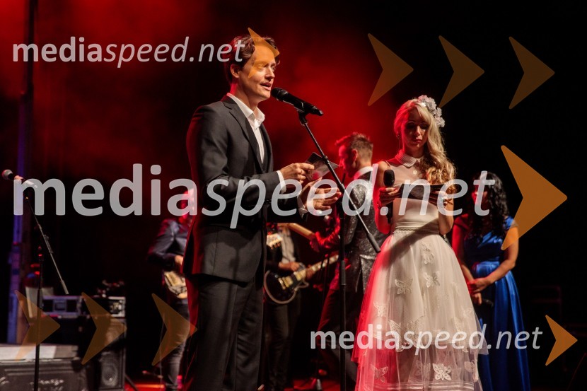  Domen Valič, igralec;  Ajda Bezenšek, strokovna direktorica izobraževalnih programov v EksenaVeliki dobrodelni koncert Vilijem Julijan 2022