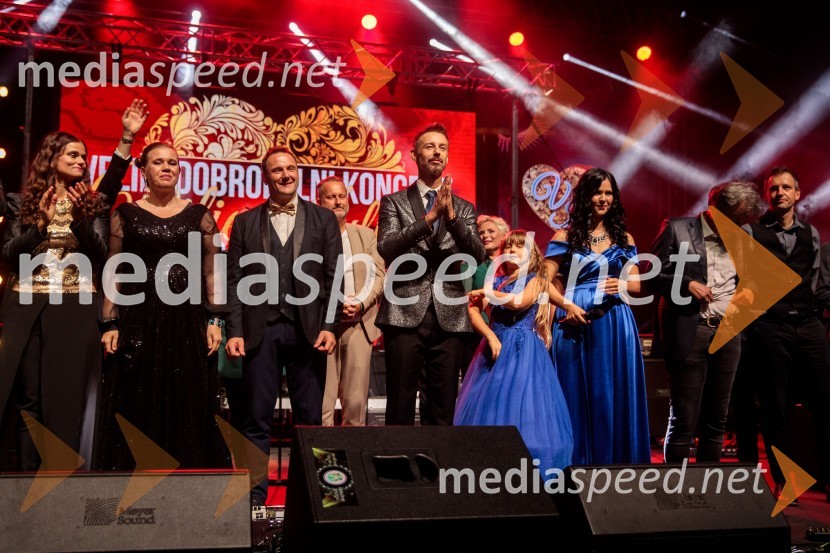  ... ;  ... ;  ... ;  Gregor Bezenšek, glasbenik, Soulgreg artist, društvo Viljem Julijan;  Ella Vita Bezenšek;  Nina  Bezenšek, društvo Viljem Julijan;  ... ;  ... Veliki dobrodelni koncert Vilijem Julijan 2022