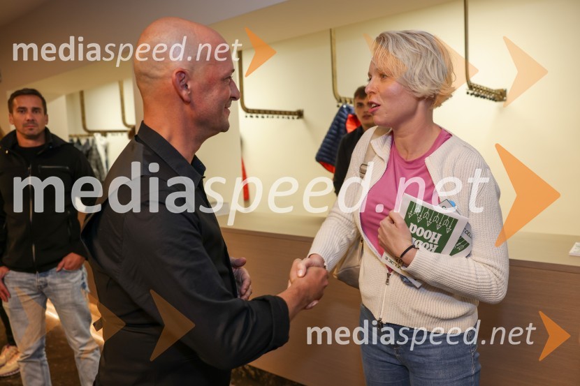  Miha Golob, upravnik in umetniški vodja, SLG Celje; mag. Urška Klakočar Zupančič, predsednica Državnega zbora RS, podpredsednica, Gibanje SvobodaRobin Hood, premiera mladinske predstave v SLG Celje