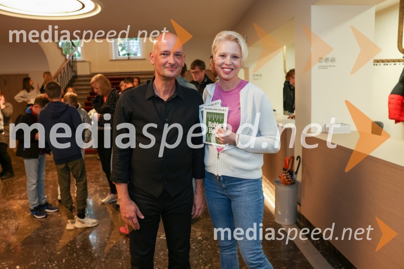  Miha Golob, upravnik in umetniški vodja, SLG Celje; mag. Urška Klakočar Zupančič, predsednica Državnega zbora RS, podpredsednica, Gibanje SvobodaRobin Hood, premiera mladinske predstave v SLG Celje