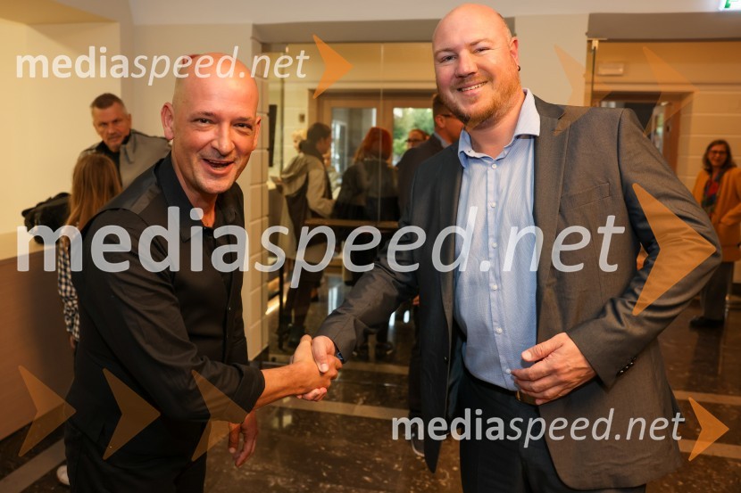  Miha Golob, upravnik in umetniški vodja, SLG Celje;  Miha Lamut, poslanec, Gibanje SvobodaRobin Hood, premiera mladinske predstave v SLG Celje