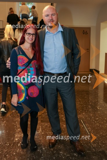  Maja Lamut;  Miha Lamut, poslanec, Gibanje SvobodaRobin Hood, premiera mladinske predstave v SLG Celje