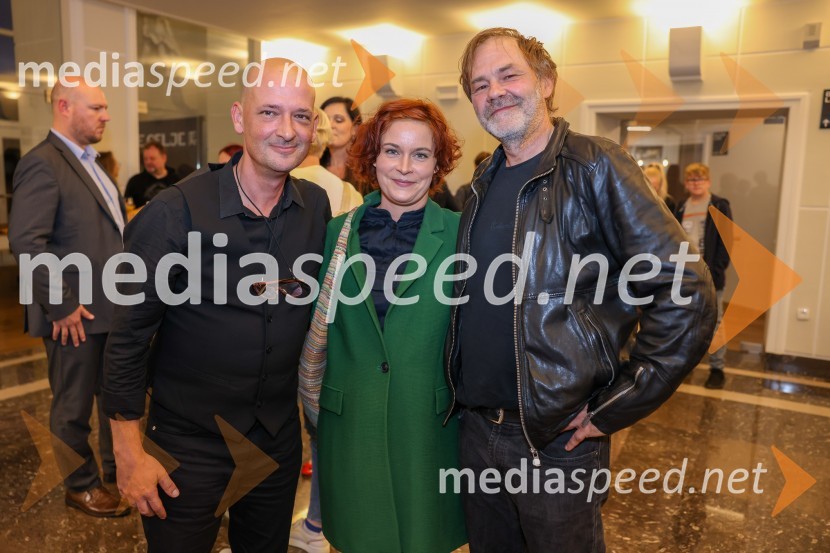  Miha Golob, upravnik in umetniški vodja, SLG Celje;  Nana Forte, skladateljica in sopranistka;  Jure Ivanušič, dramski igralec in glasbenikRobin Hood, premiera mladinske predstave v SLG Celje