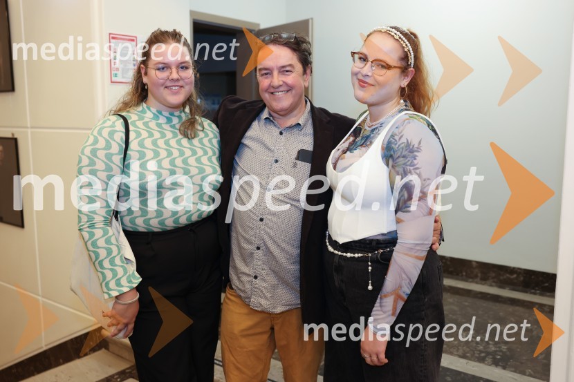  Mija Jenček;  Renato Jenček, igralec;  Zala JenčekRobin Hood, premiera mladinske predstave v SLG Celje