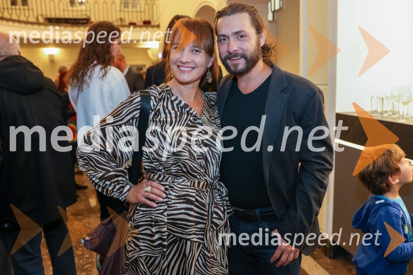  Tanja Potočnik, igralka;  Andrej Murenc, igralecRobin Hood, premiera mladinske predstave v SLG Celje