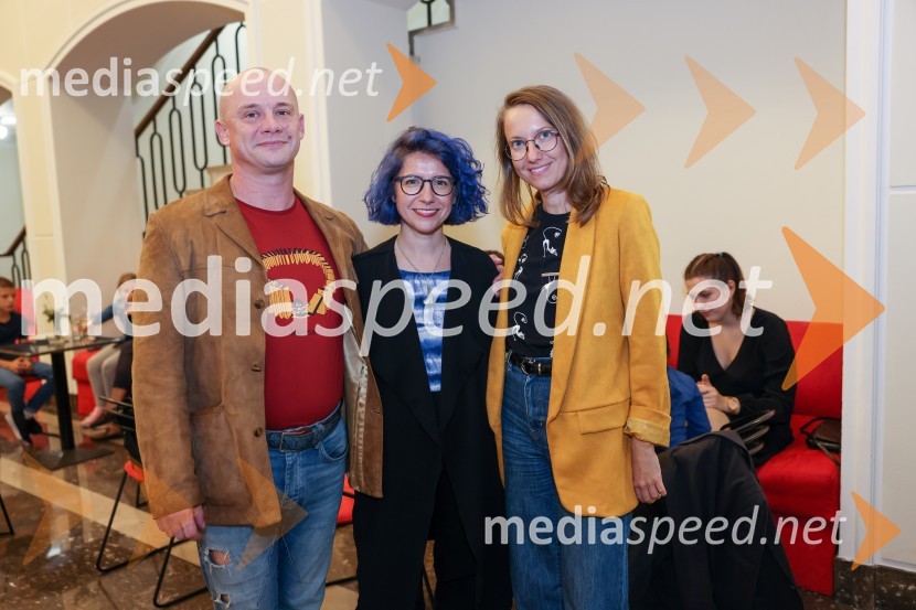  Damjan M. Trbovc, igralec;  Jovana Mihajlović Trbovc, sociologinja in zgodovinarka;  Živa Čebulj, prevajalka in lektoricaRobin Hood, premiera mladinske predstave v SLG Celje