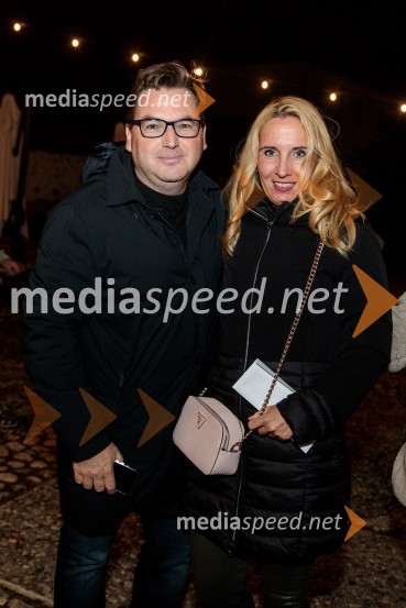  Roman  Dobnikar, direktor Petrol Maloprodaja Slovenija d.o.o.;  Petra Tratnik Dobnikar, vodja nabave Fraport Slovenija70 let - NIČ proti VEČnosti, koncert Andreja Šifrerja v Kranju