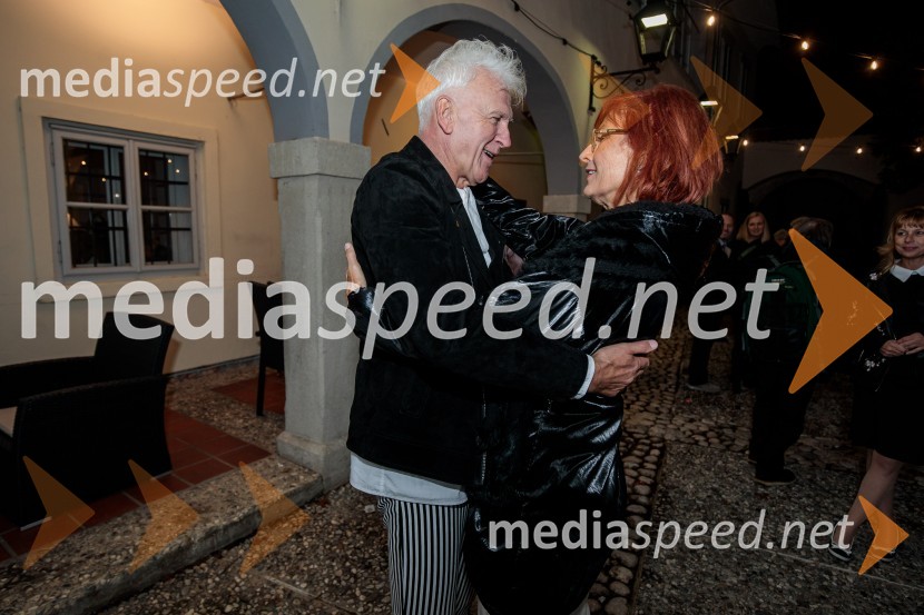  Andrej Šifrer, glasbenik;  Darinka Pavlič Kamien, strokovnjakinja za komuniciranje70 let - NIČ proti VEČnosti, koncert Andreja Šifrerja v Kranju