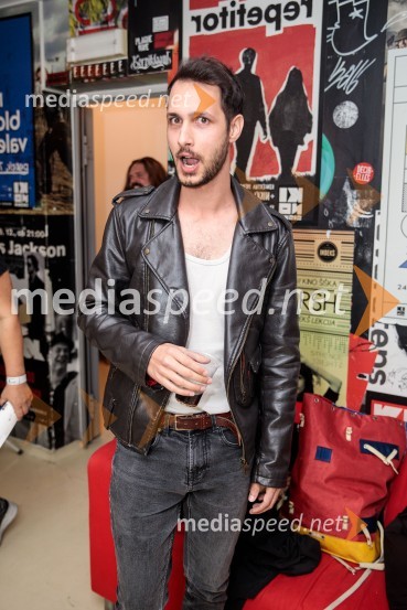  Voranc  Boh, igralecThe best of MGL & AGRFT koncert v Kino Šiška