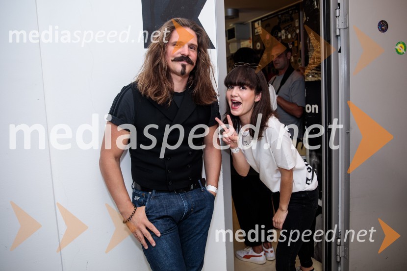  Andrej Vrhovnik, kostumograf;  Lara Wolf Završnik, igralkaThe best of MGL & AGRFT koncert v Kino Šiška