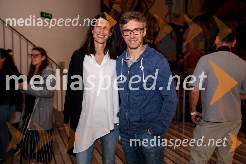  Nuša Drinovec Sever;  Sašo Sever, višji strokovni sodelavec za upravljanje odnosov z javnostmi, Zavarovalnica TriglavThe best of MGL & AGRFT koncert v Kino Šiška