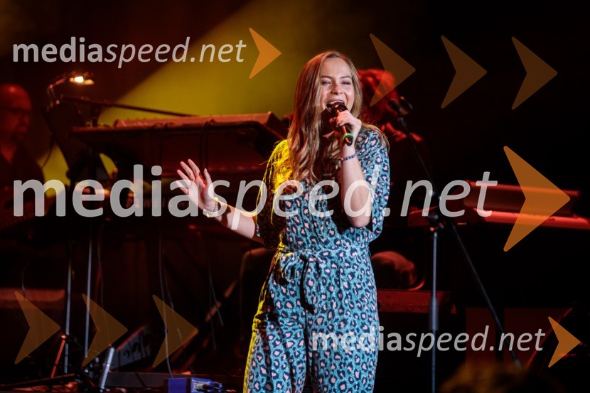  Lea Cok, igralkaThe best of MGL & AGRFT koncert v Kino Šiška