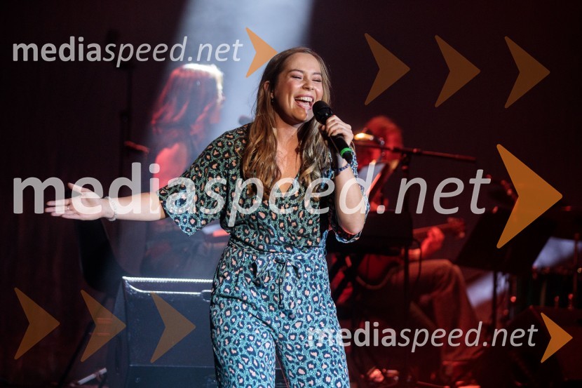  Lea Cok, igralkaThe best of MGL & AGRFT koncert v Kino Šiška