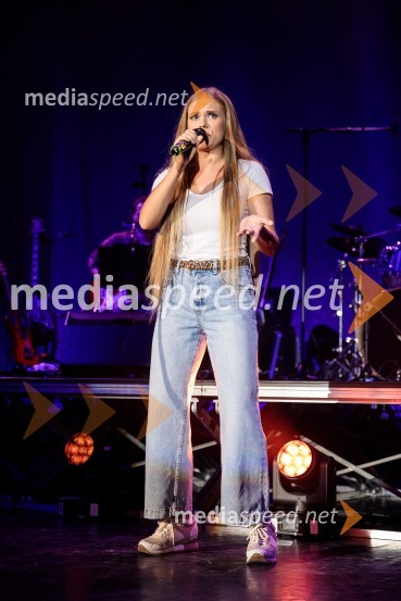  Ana Pavlin, igralkaThe best of MGL & AGRFT koncert v Kino Šiška