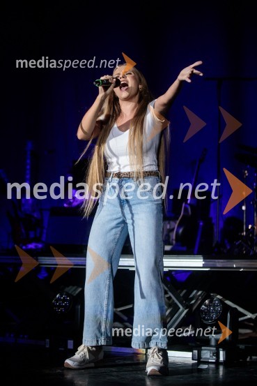  Ana Pavlin, igralkaThe best of MGL & AGRFT koncert v Kino Šiška