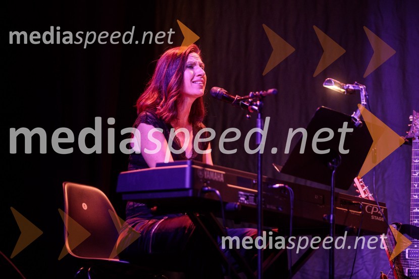  Sanja  Mlinar Marin, pevkaThe best of MGL & AGRFT koncert v Kino Šiška