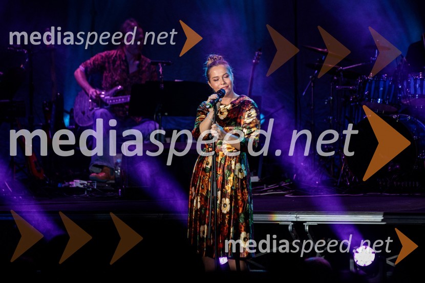  Lea Cok, igralkaThe best of MGL & AGRFT koncert v Kino Šiška