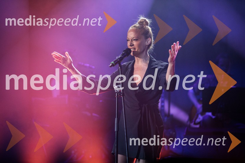  Viktorija Bencik Emeršič, igralkaThe best of MGL & AGRFT koncert v Kino Šiška