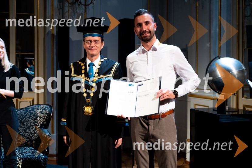 prof. dr. Zdravko Kačič, rektor Univerze v Mariboru;  Mitja Marin, prejemnik listine za pomembne kulturne dosežke UM 2022Dan Univerze v Mariboru 2022