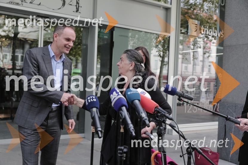  Anže Logar, poslanec SDS, predsednik Ljubljanskega odbora SDS Vložitev predsedniške kandidature dr. Anže Logar