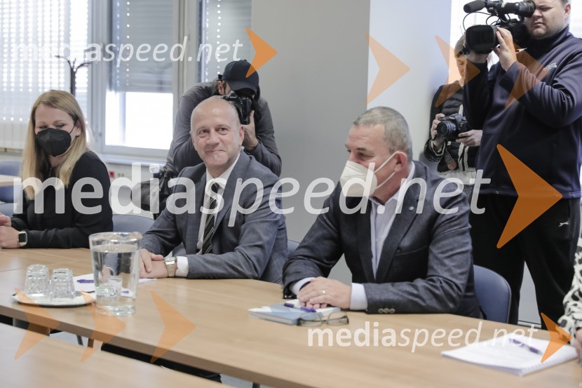 Vložitev predsedniške kandidature dr. Anže Logar