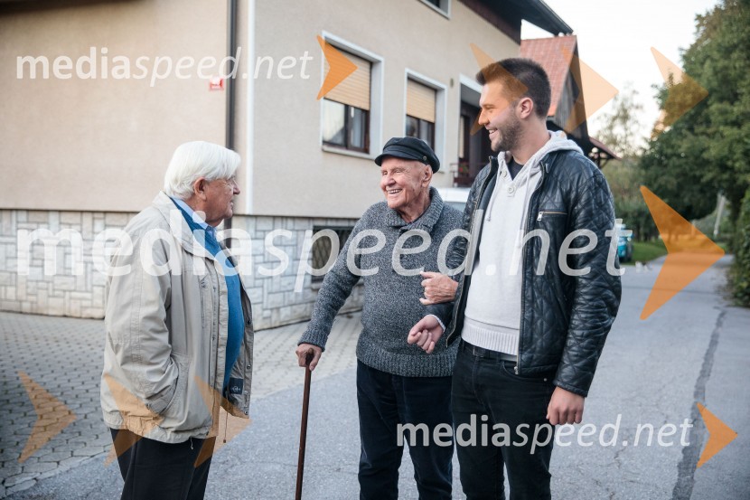  Milan Kučan, nekdanji predsednik Republike Slovenije;  Stanislav  Škrabec, nekdanji direktor, Riko Ribnica;  Matic ŠkrabecIskrivo v živo, mag. Mirko Cigler v pogovoru s Ksenijo Horvat