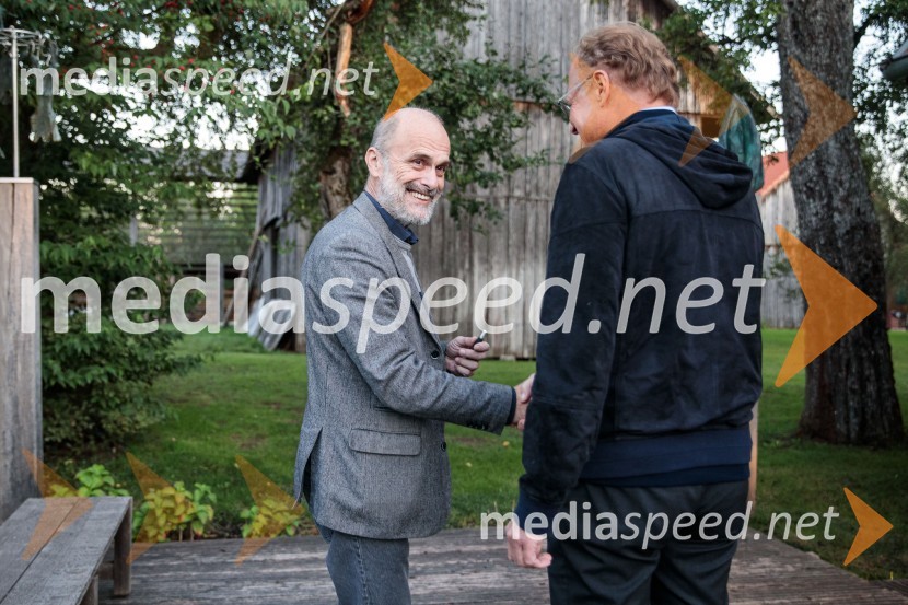  ... ;  Janez  Škrabec, direktor Riko d.o.o.Iskrivo v živo, mag. Mirko Cigler v pogovoru s Ksenijo Horvat