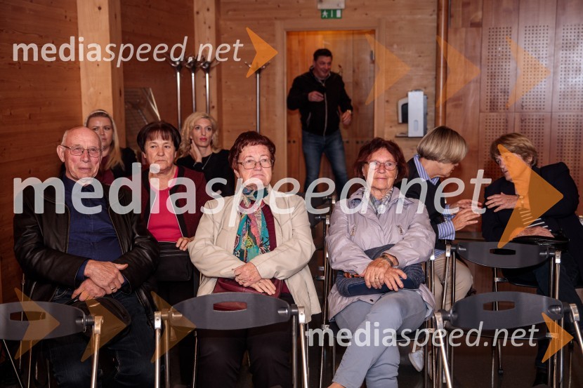 Iskrivo v živo, mag. Mirko Cigler v pogovoru s Ksenijo Horvat