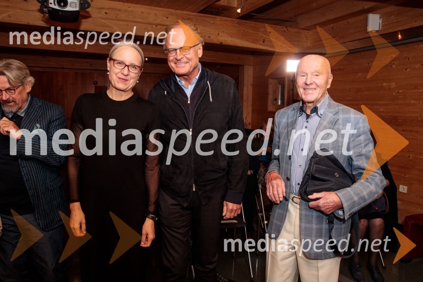  Ksenija Horvat, novinarka;  Janez  Škrabec, direktor Riko d.o.o.;  Božo Dimnik, lobist in poslovnež, častni konzul HrvaškeIskrivo v živo, mag. Mirko Cigler v pogovoru s Ksenijo Horvat