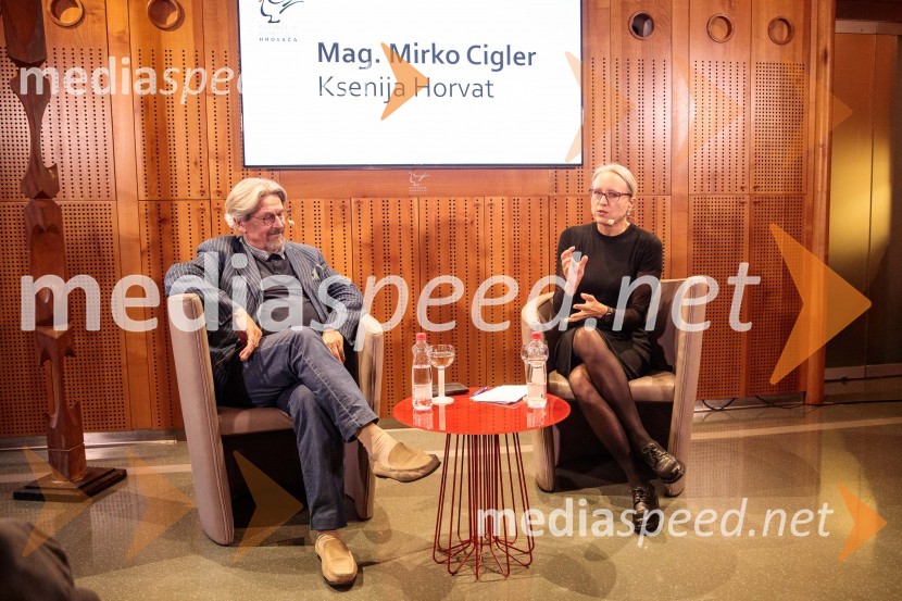 mag. Mirko Cigler, upokojeni diplomat, bivši veleposlanik;  Ksenija Horvat, novinarkaIskrivo v živo, mag. Mirko Cigler v pogovoru s Ksenijo Horvat