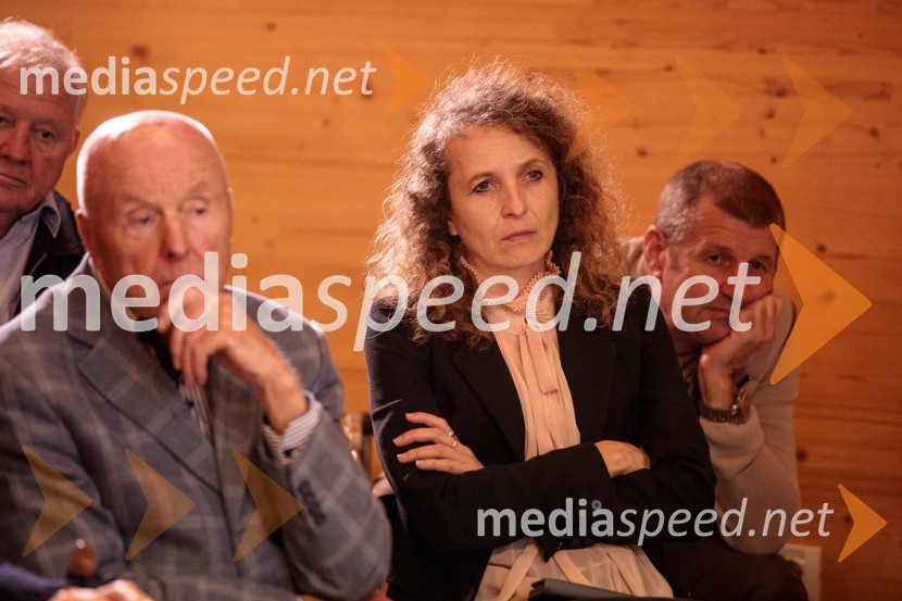  Božo Dimnik, lobist in poslovnež, častni konzul Hrvaške;  Polona Lovšin, vodja komunikacij, Riko d.o.o.;  ... Iskrivo v živo, mag. Mirko Cigler v pogovoru s Ksenijo Horvat