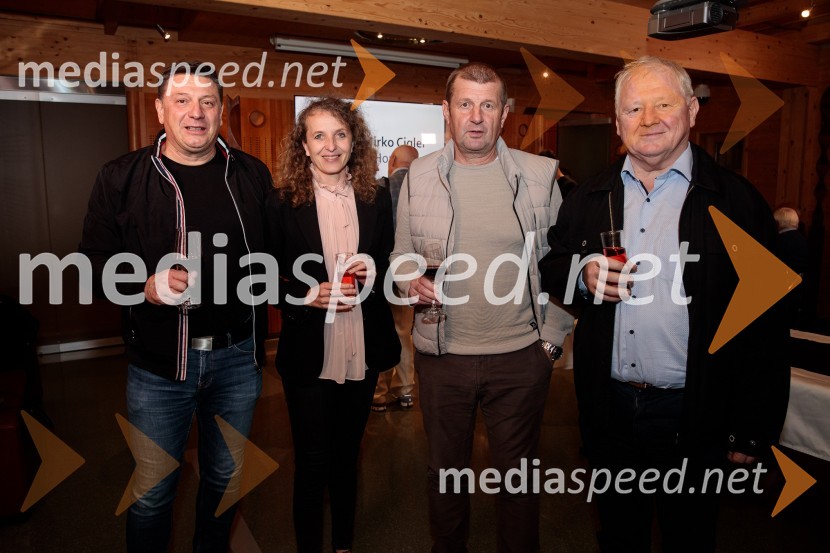  ... ;  Polona Lovšin, vodja komunikacij, Riko d.o.o.;  ... ;  ... Iskrivo v živo, mag. Mirko Cigler v pogovoru s Ksenijo Horvat