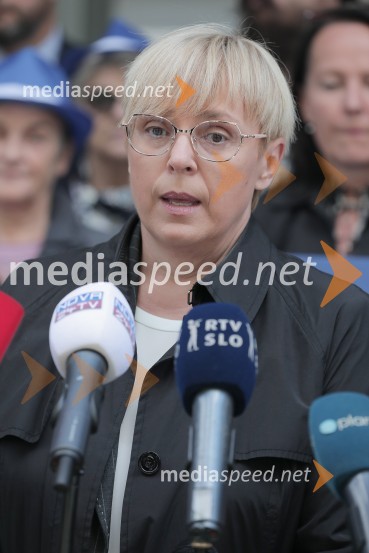  Nataša Pirc Musar, partnerica, direktorica in odvetnica, Pirc Musar odvetniška družba, kandidatka na predsedniških volitvah 2022Vložitev predsedniške kandidature Nataše Pirc Musar