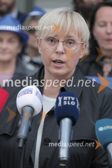  Nataša Pirc Musar, partnerica, direktorica in odvetnica, Pirc Musar odvetniška družba, kandidatka na predsedniških volitvah 2022Vložitev predsedniške kandidature Nataše Pirc Musar