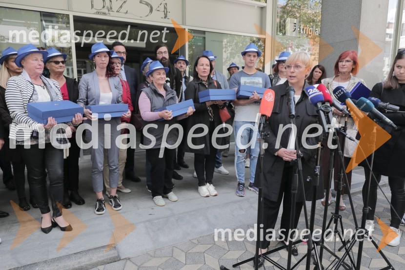  Nataša Pirc Musar, partnerica, direktorica in odvetnica, Pirc Musar odvetniška družba, kandidatka na predsedniških volitvah 2022Vložitev predsedniške kandidature Nataše Pirc Musar