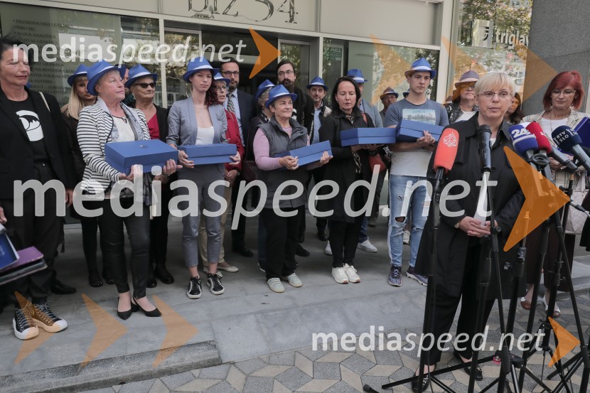  Nataša Pirc Musar, partnerica, direktorica in odvetnica, Pirc Musar odvetniška družba, kandidatka na predsedniških volitvah 2022Vložitev predsedniške kandidature Nataše Pirc Musar